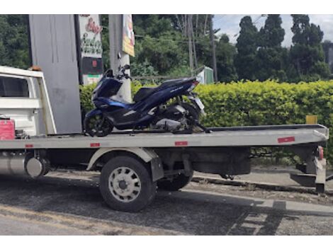 Remoção de Moto na Avenida Patricia Lucia de Souza